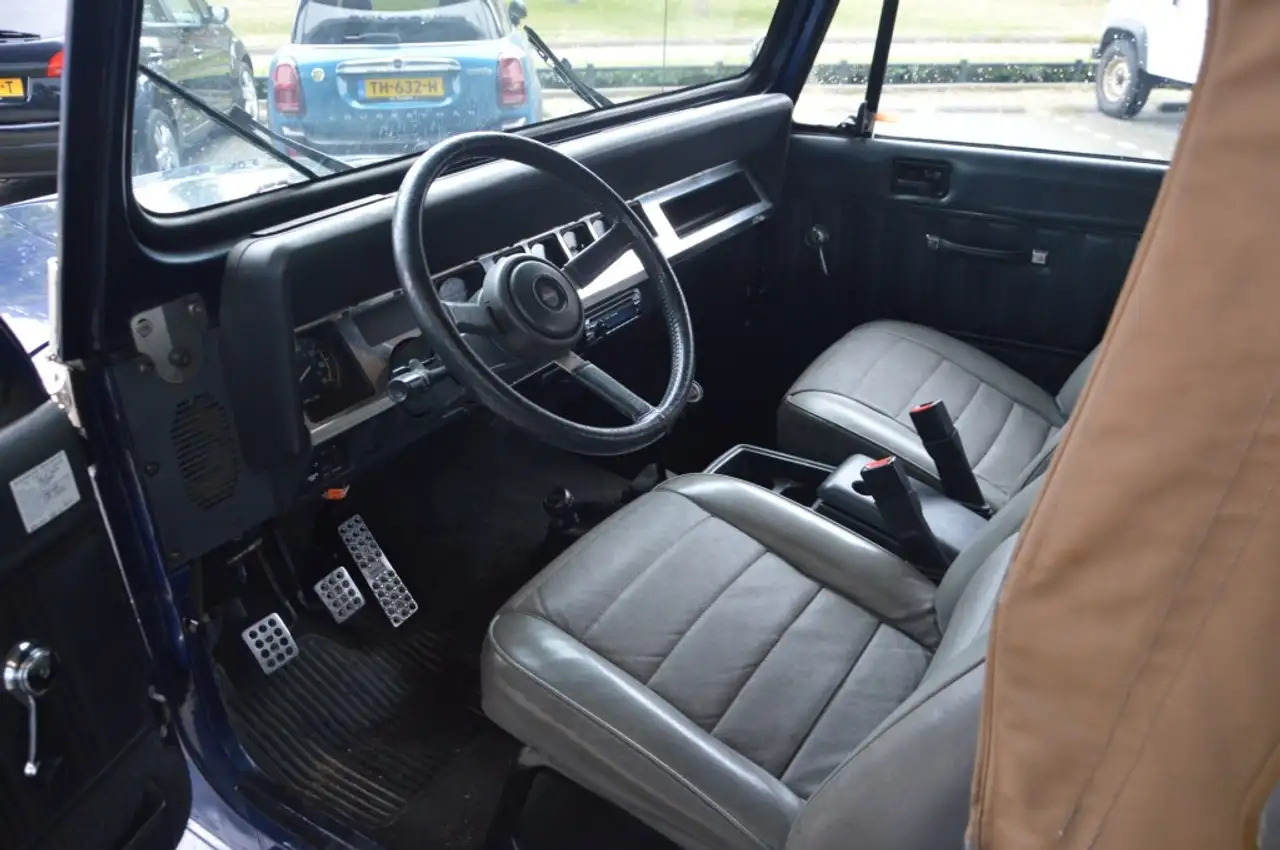 Jeep Wrangler LAREDO *SOFT TOP*, foto 8