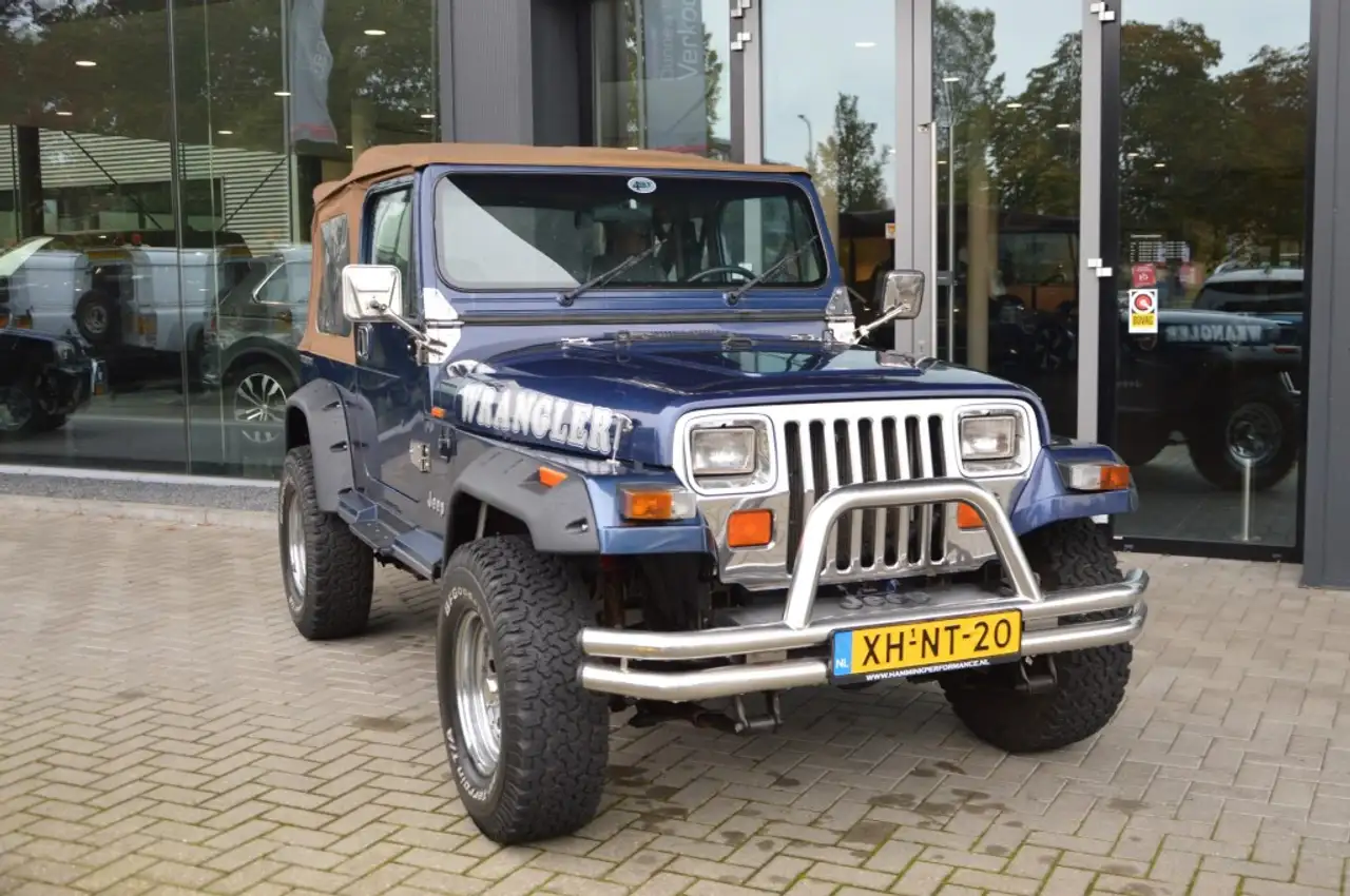 Jeep Wrangler LAREDO *SOFT TOP*, foto 2