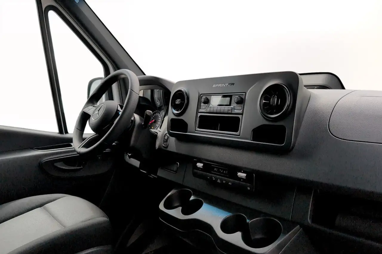 Mercedes-Benz Sprinter снимка Mercedes-Benz Sprinter