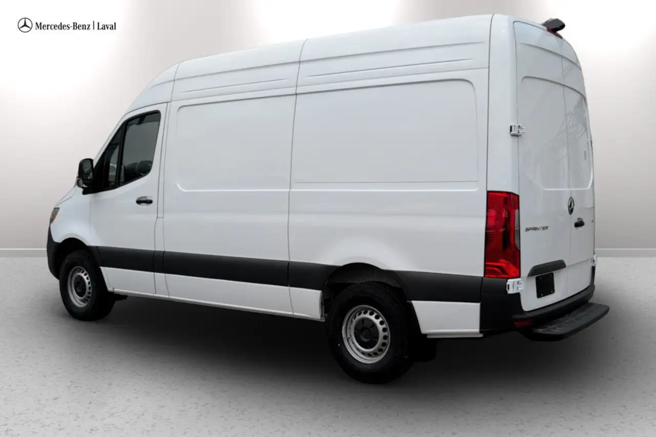 Mercedes-Benz Sprinter снимка Mercedes-Benz Sprinter