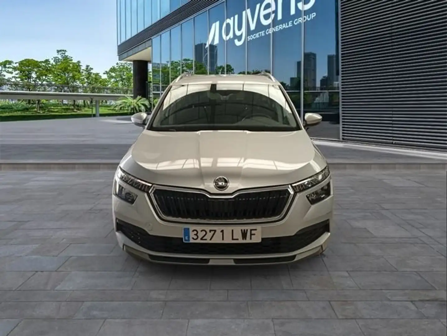 Skoda Kamiq 1.0 TSI Emotion 70kW Plateado - 2