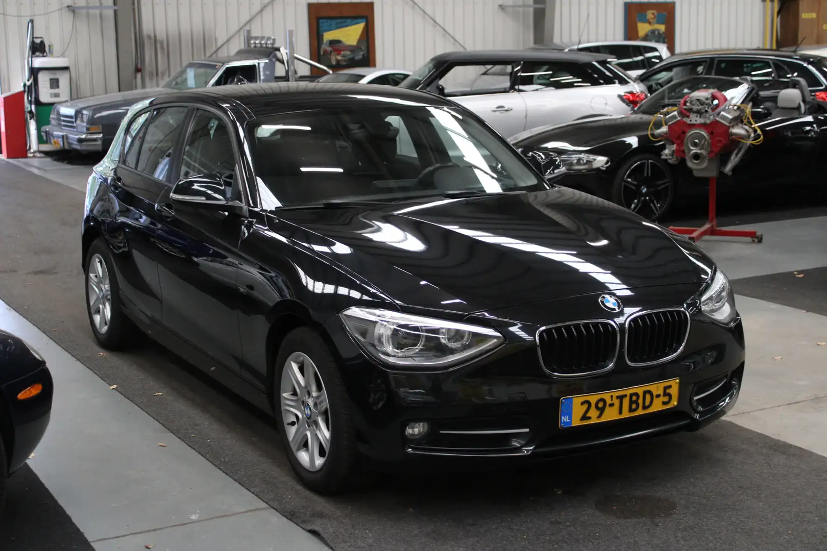 BMW 116 1-serie 116i Business Airco, Cruise Control, Navig Schwarz - 2