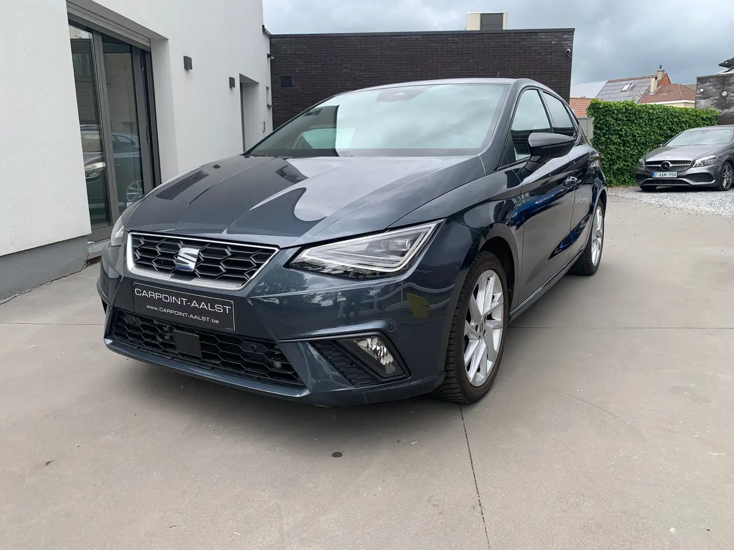 SEAT Ibiza 1.0 TSI FR met garantie Grijs - 2