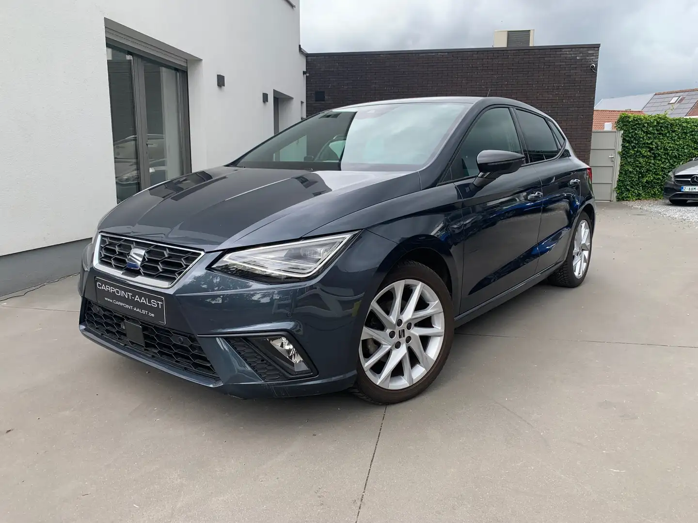 SEAT Ibiza 1.0 TSI FR met garantie Grijs - 1