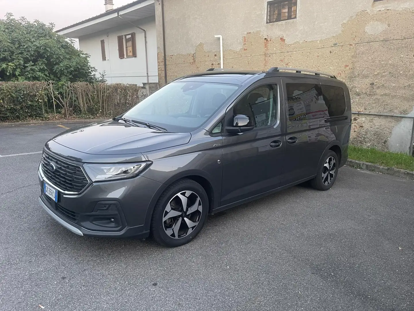 Ford Grand Tourneo Connect Grigio - 1