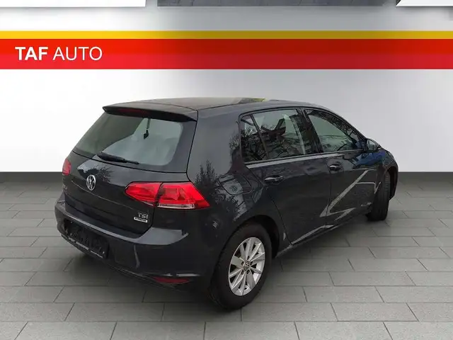 Volkswagen Golf view 11