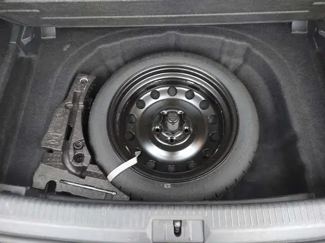 Volkswagen Golf view 9