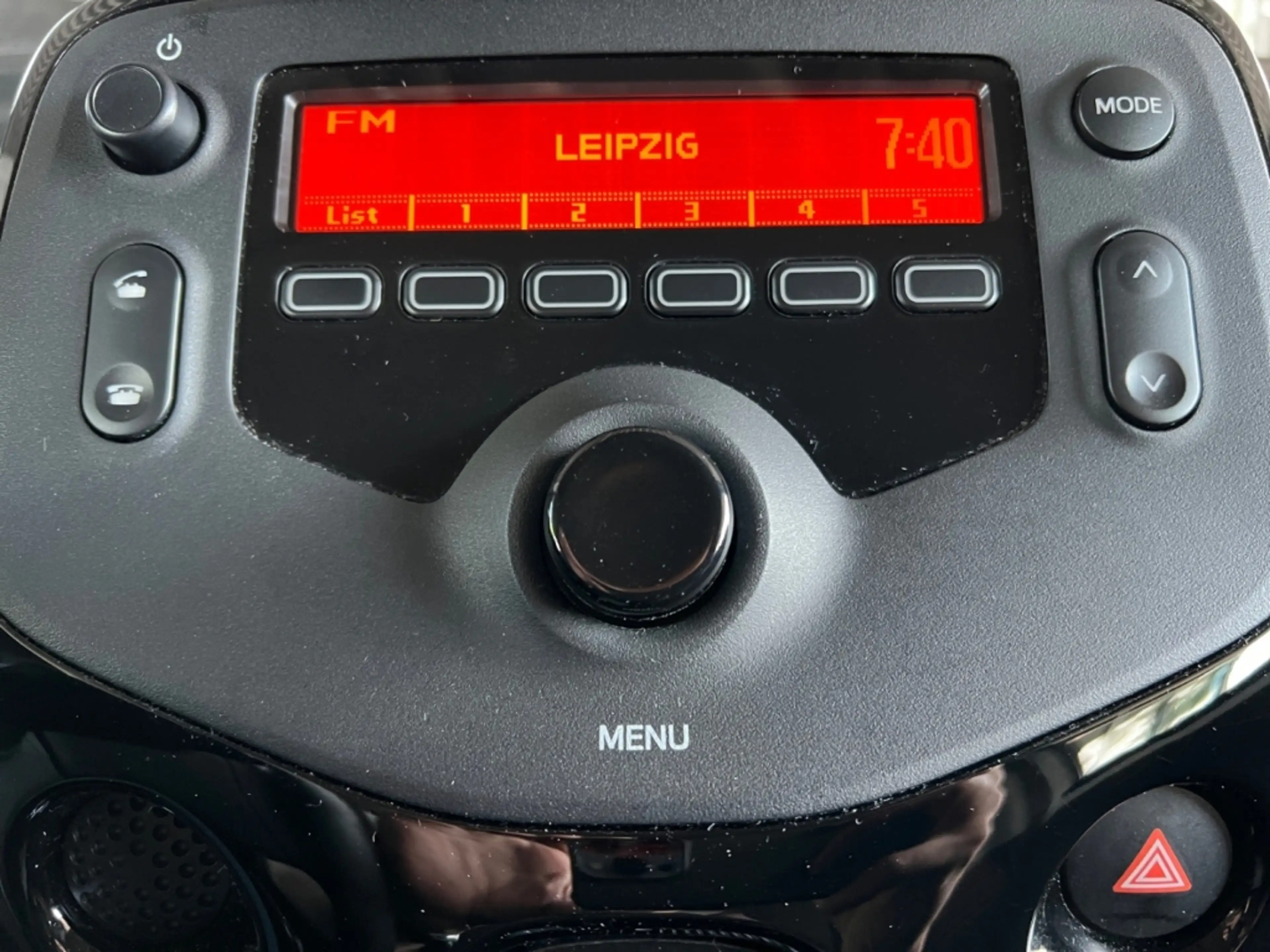 Citroen C1 Feel *Bluetooth*DAB*Klima*teilbare Rücksitze* — photo 14