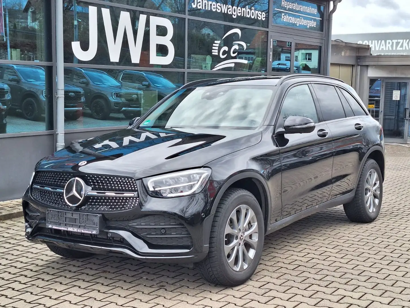 Mercedes-Benz GLC 300 de 4Matic 360° AMG Line AHK Dieselhybrid Schwarz - 1