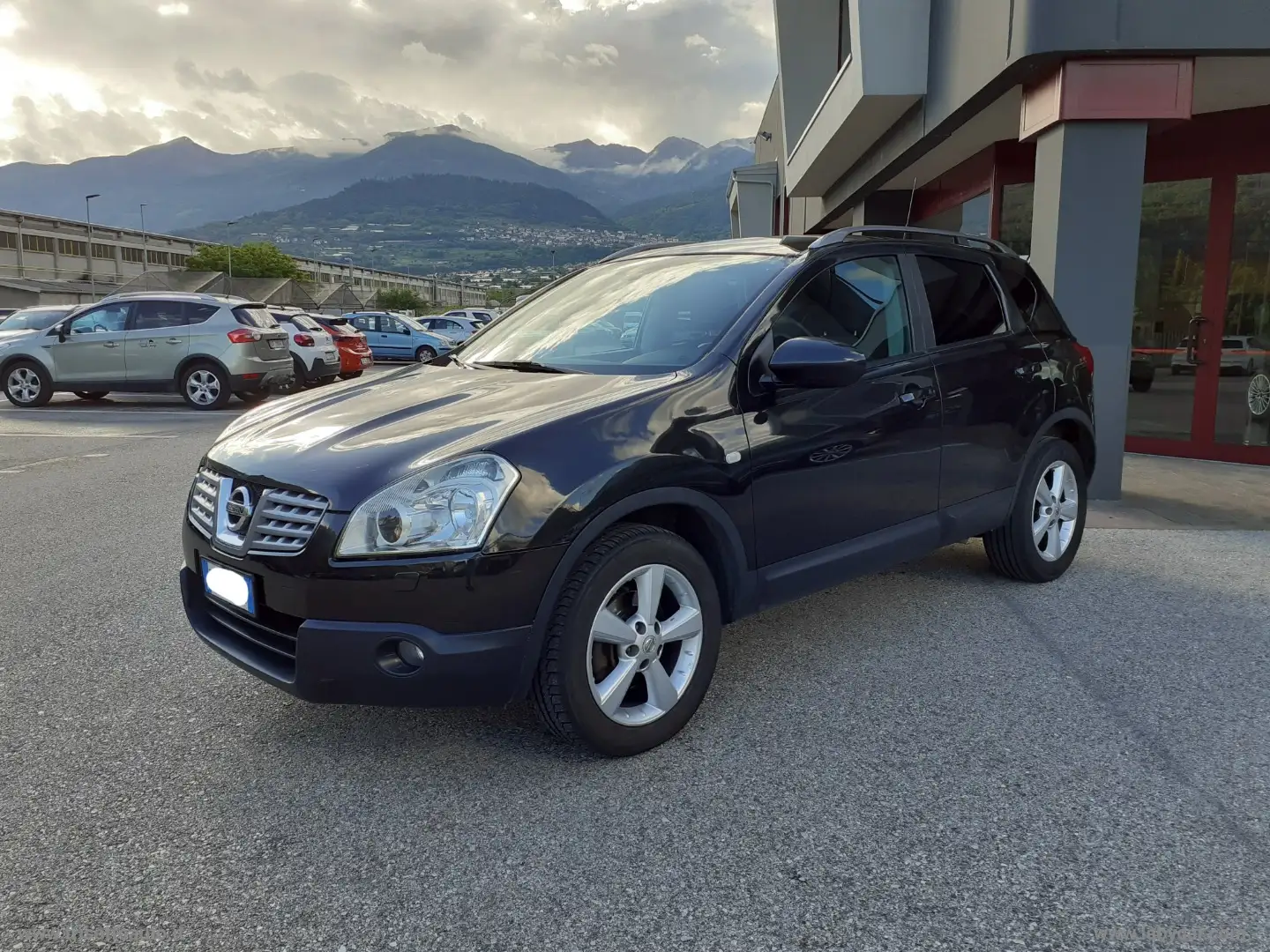 Nissan Qashqai 2.0 dCi 4X4 Zwart - 2