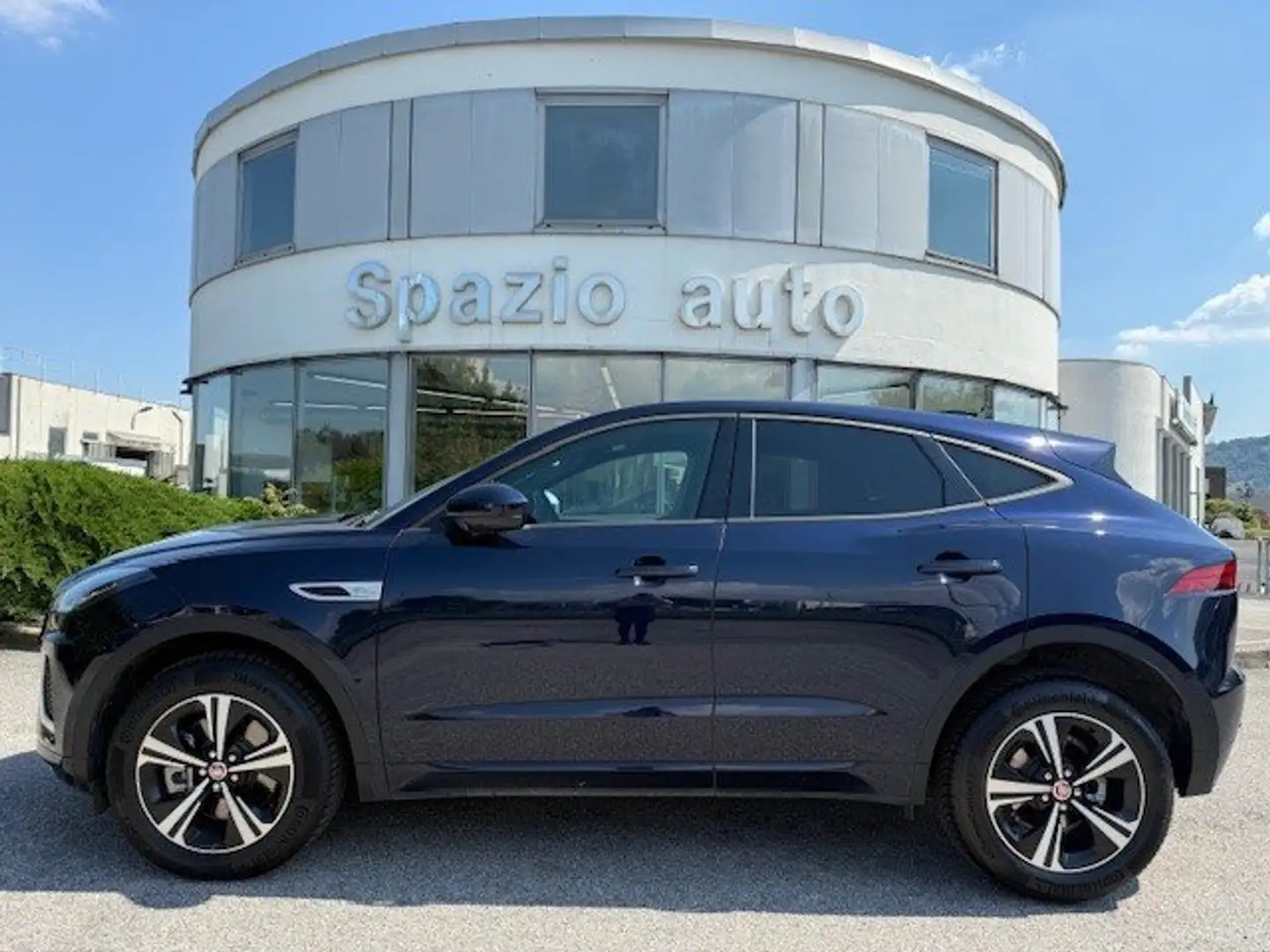 Jaguar E-Pace E-Pace 2.0d i4 mhev R-Dynamic SE awd 163cv auto Azul - 1