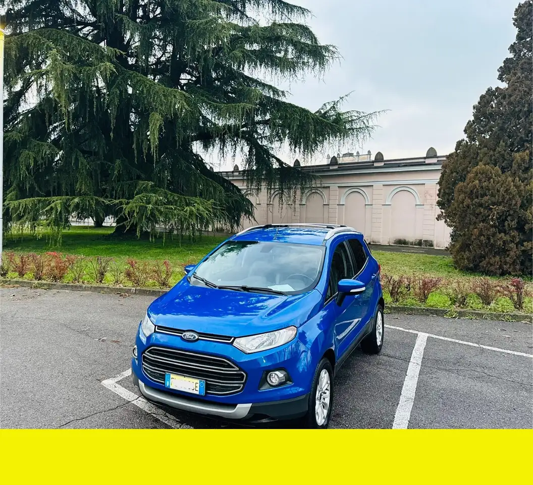 Ford EcoSport — photo 1 of 15