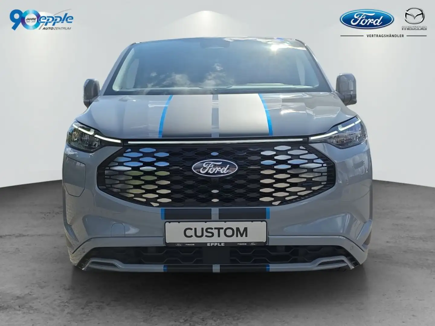 Ford Transit Custom 340 L1H1 BEV Sport Gris - 2