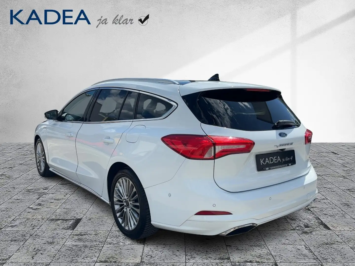 Ford Focus Turnier Vignale PANO*ACC*TWA*HUD*LEDER*KAM Blanc - 2