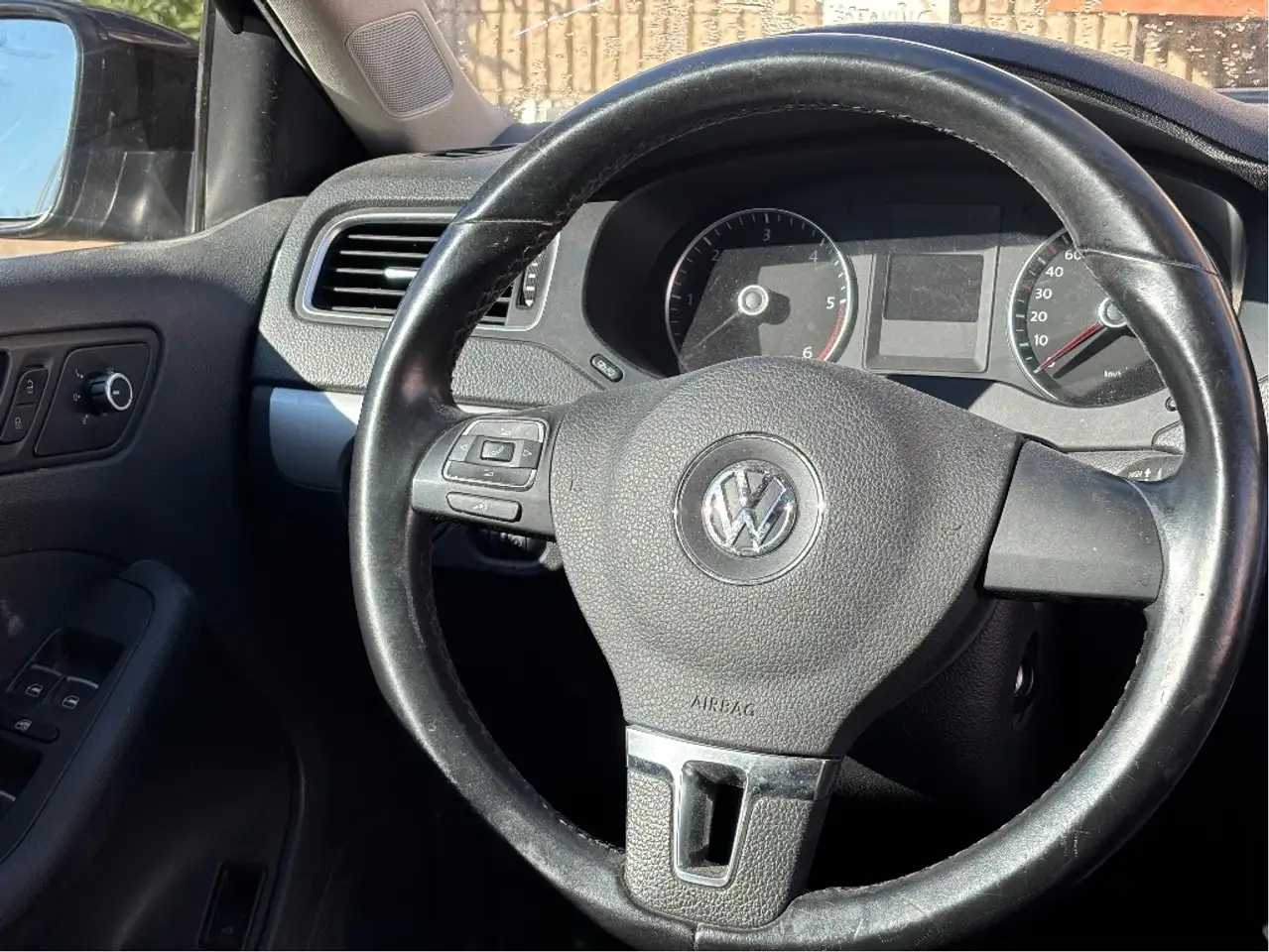 Volkswagen Jetta снимка Volkswagen Jetta