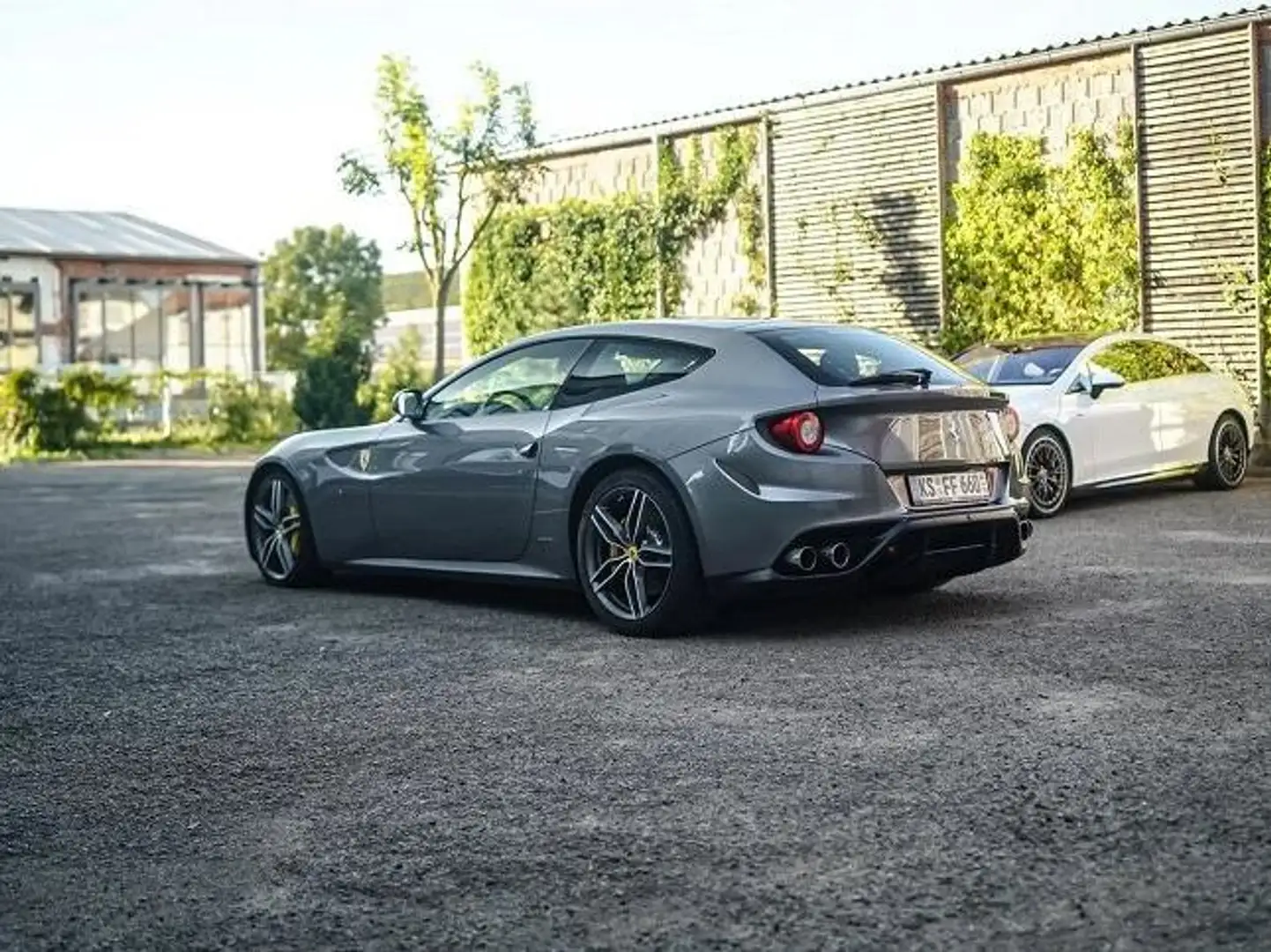Ferrari FF FF Aus 2. Hand Grau Grau - 2