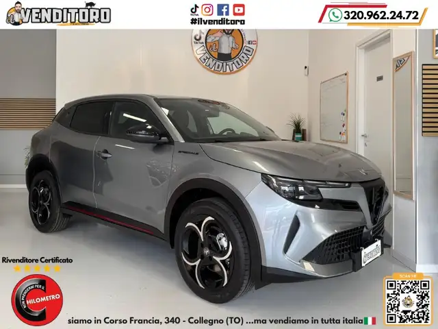 Alfa Romeo Junior 1.2 136 CV Hybrid eDCT6 Speciale