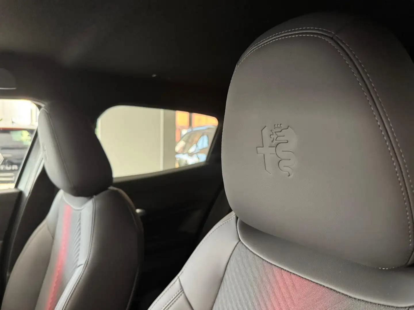 Alfa Romeo Junior 1.2 136 CV Hybrid eDCT6 Speciale Silver - 2