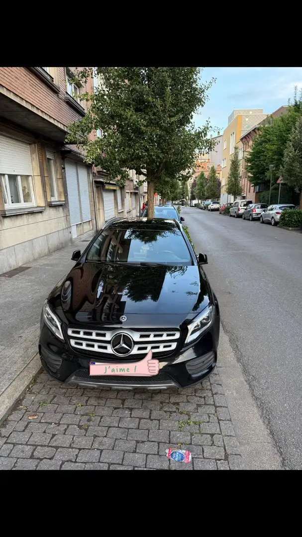 Mercedes-Benz GLA 200 d 4-Matic Zwart - 2