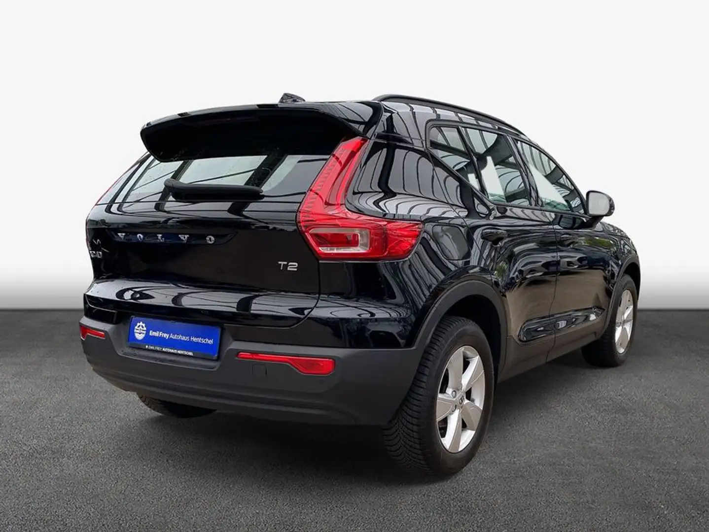 Volvo XC40 XC40 T2 Momentum Core Schwarz - 2