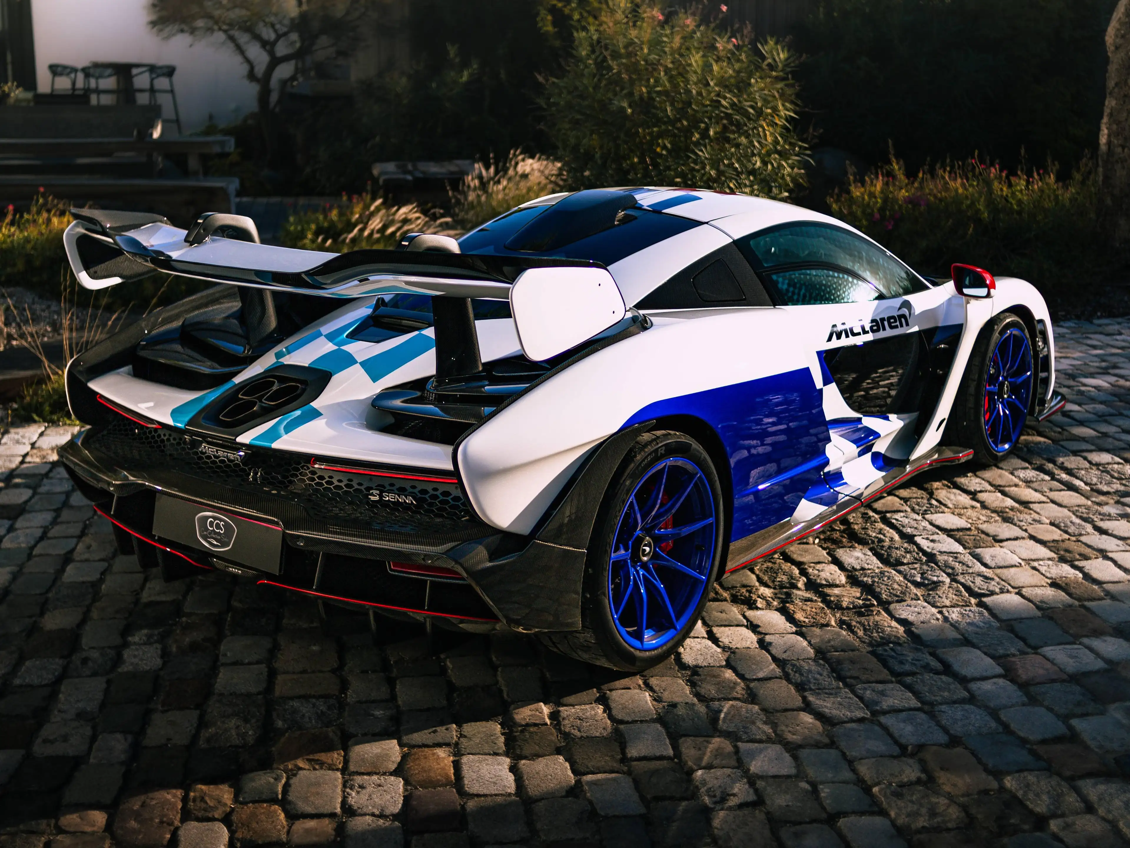 McLaren Senna 1 OF 3 MSO FINA McLaren F1 GTR tribute-livery/ Like new/ Lift system/ Carbon Pack — photo 5
