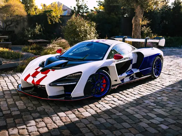 McLaren Senna 1 OF 3 MSO FINA McLaren F1 GTR tribute-livery/ Like new/ Lift system/ Carbon Pack