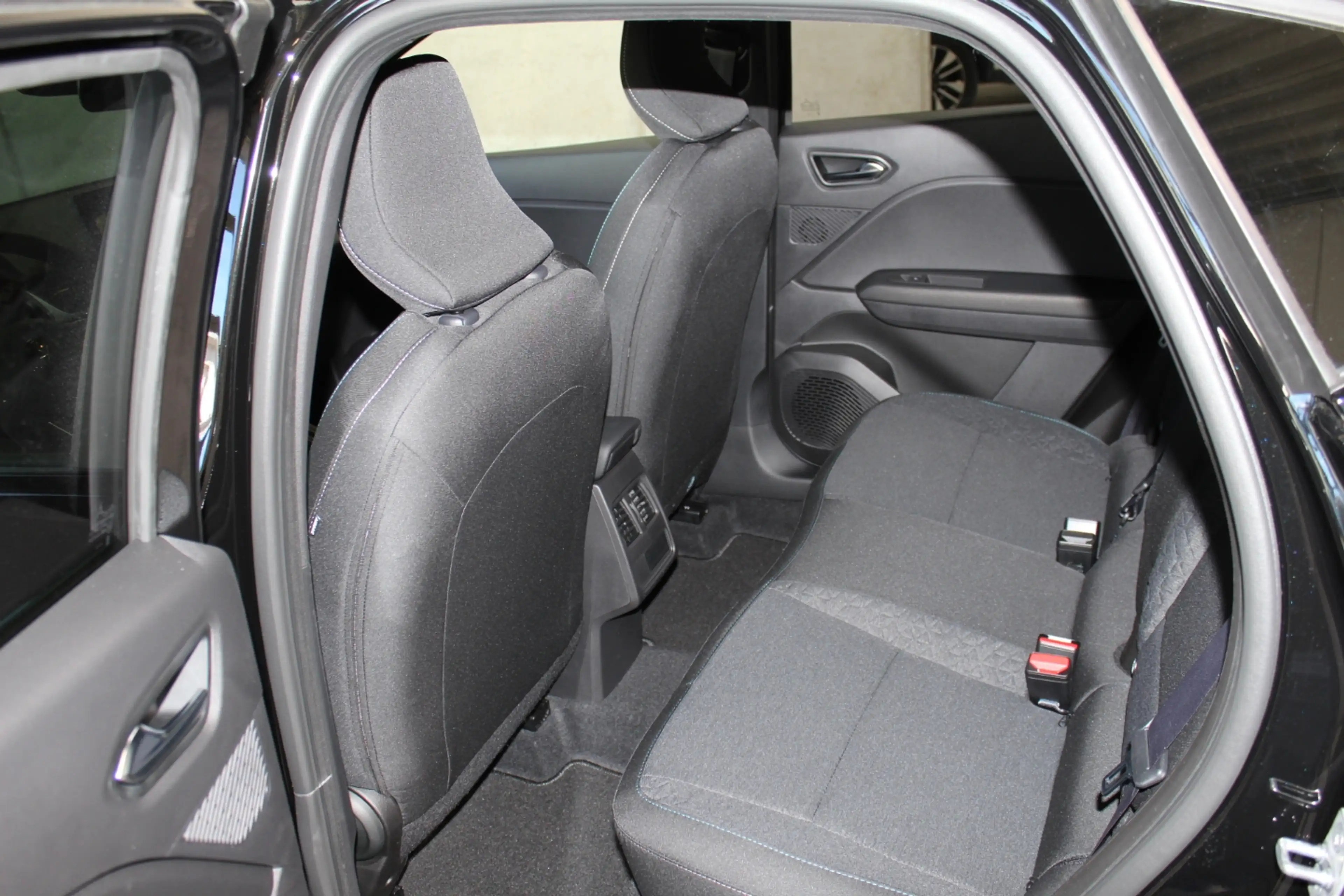Mitsubishi ASX Black 1.2 6MT — photo 10