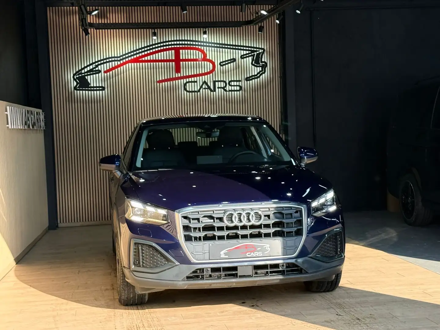 Audi Q2 35 TDi S tronic * SPORT LINE * GAR 12 MOIS * Bleu - 2