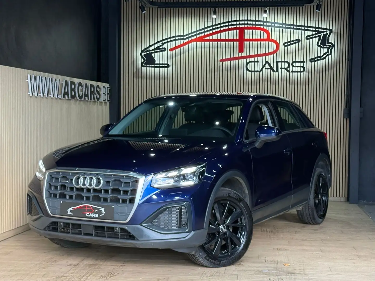 Audi Q2 35 TDi S tronic * SPORT LINE * GAR 12 MOIS * Bleu - 1