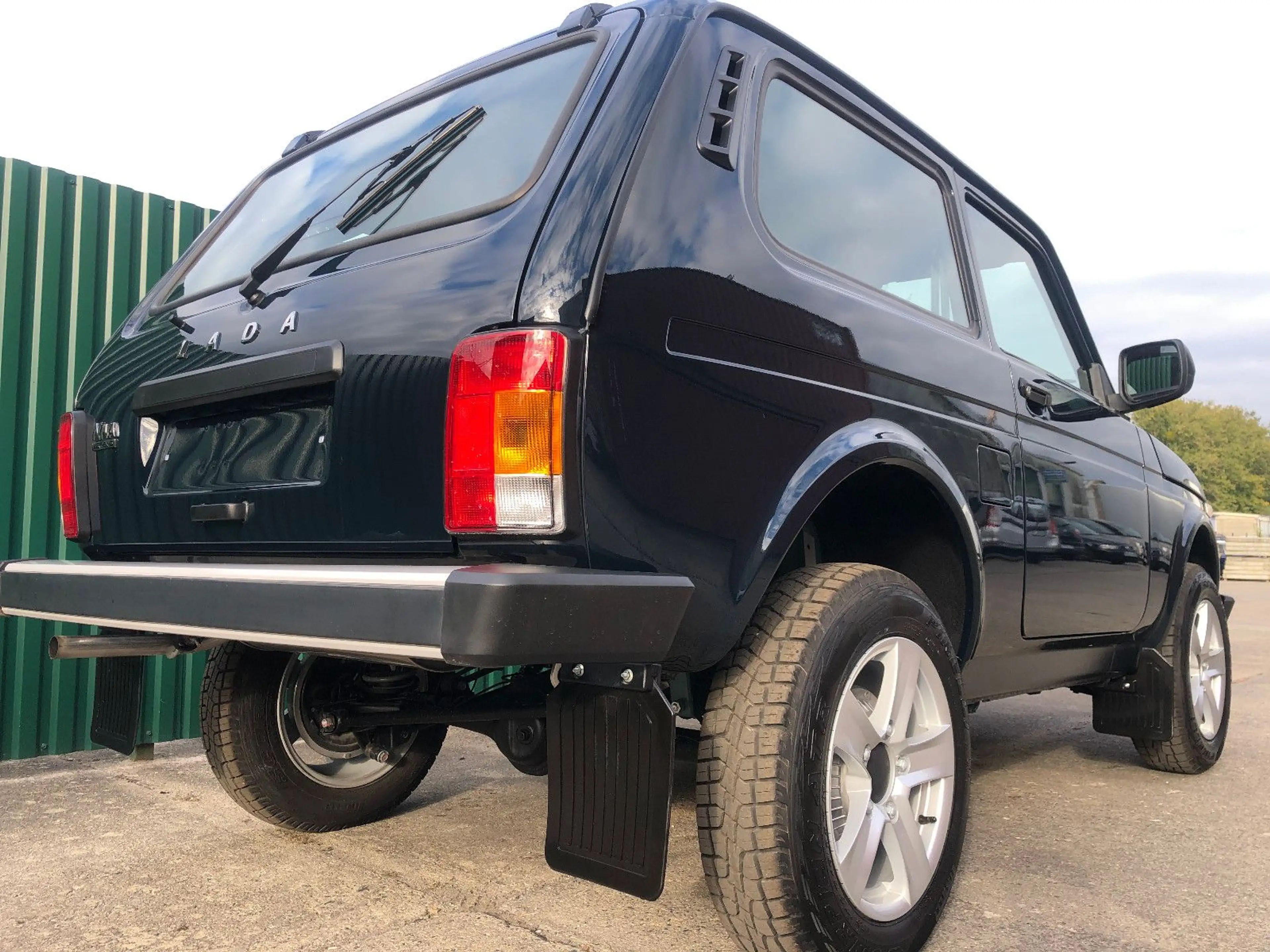 Lada Niva "PREMIUM PLUS" KLIMA/ SITZHEIZUNG AET-2026! — photo 3