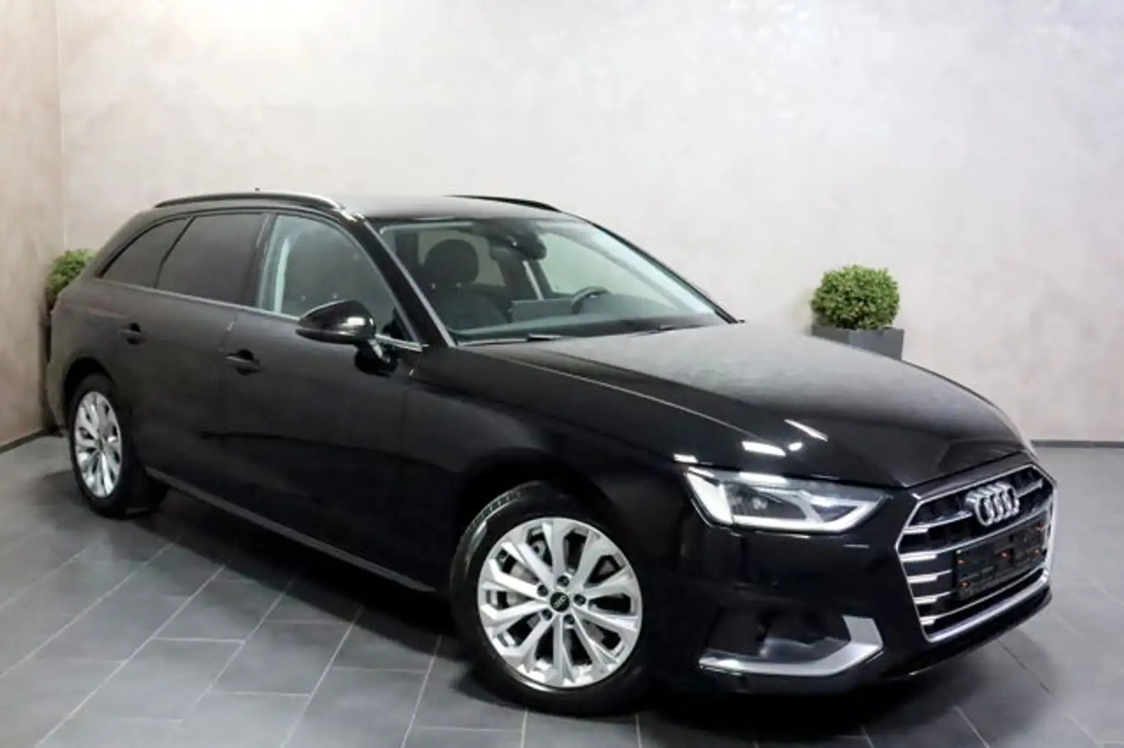 Audi A4 Avant 40 TDI Advanced LED NAVI 17ZOLL SHZ PDC Schwarz - 2