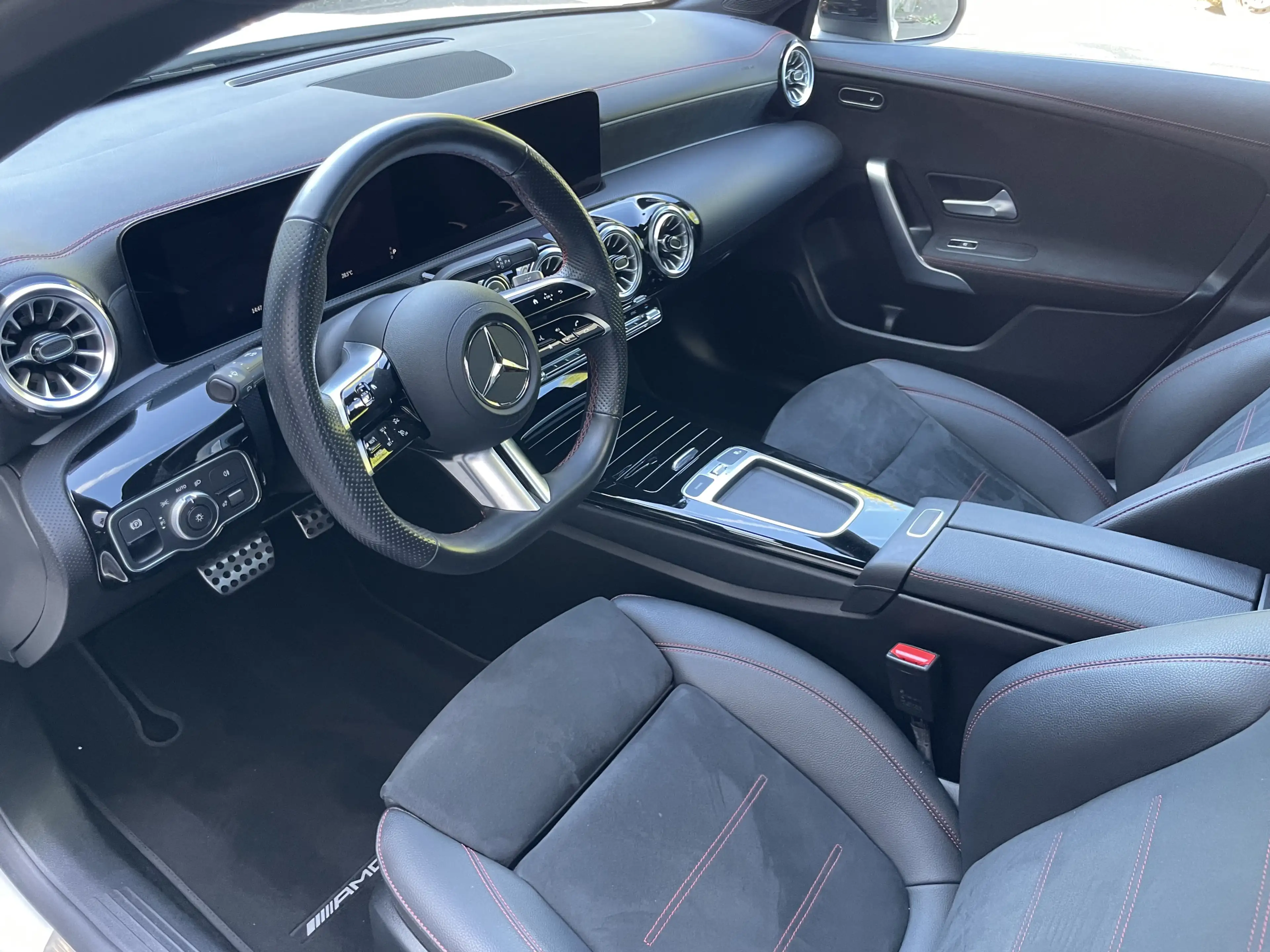 Mercedes-Benz CLA 180 AMG Night LED ACC MBUX Pano Kamera AHK — photo 12