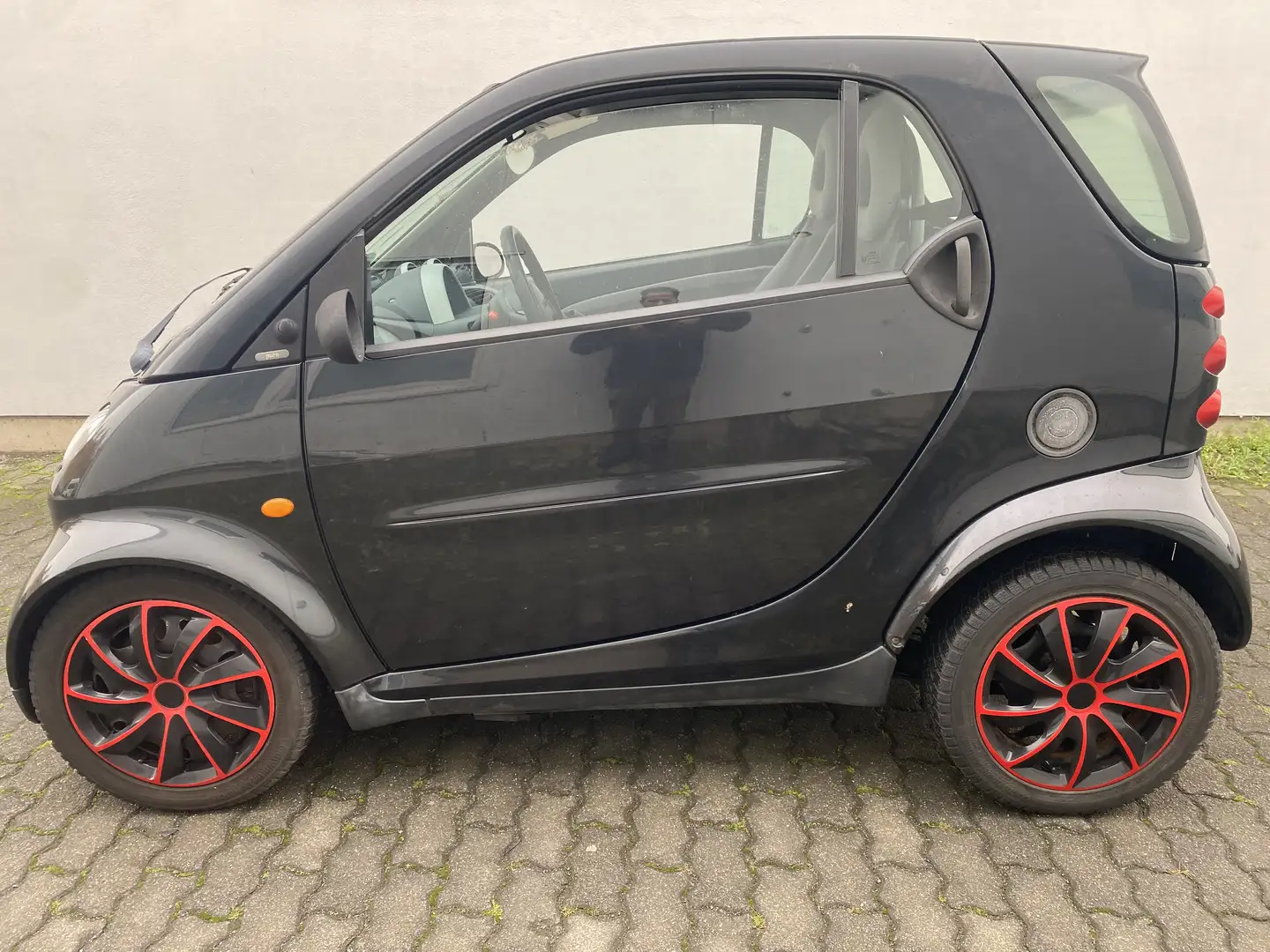 smart forTwo Smart ForTwo Stadtflitzer 0.7/GEPFLEGT/TÜV NEU Schwarz - 2
