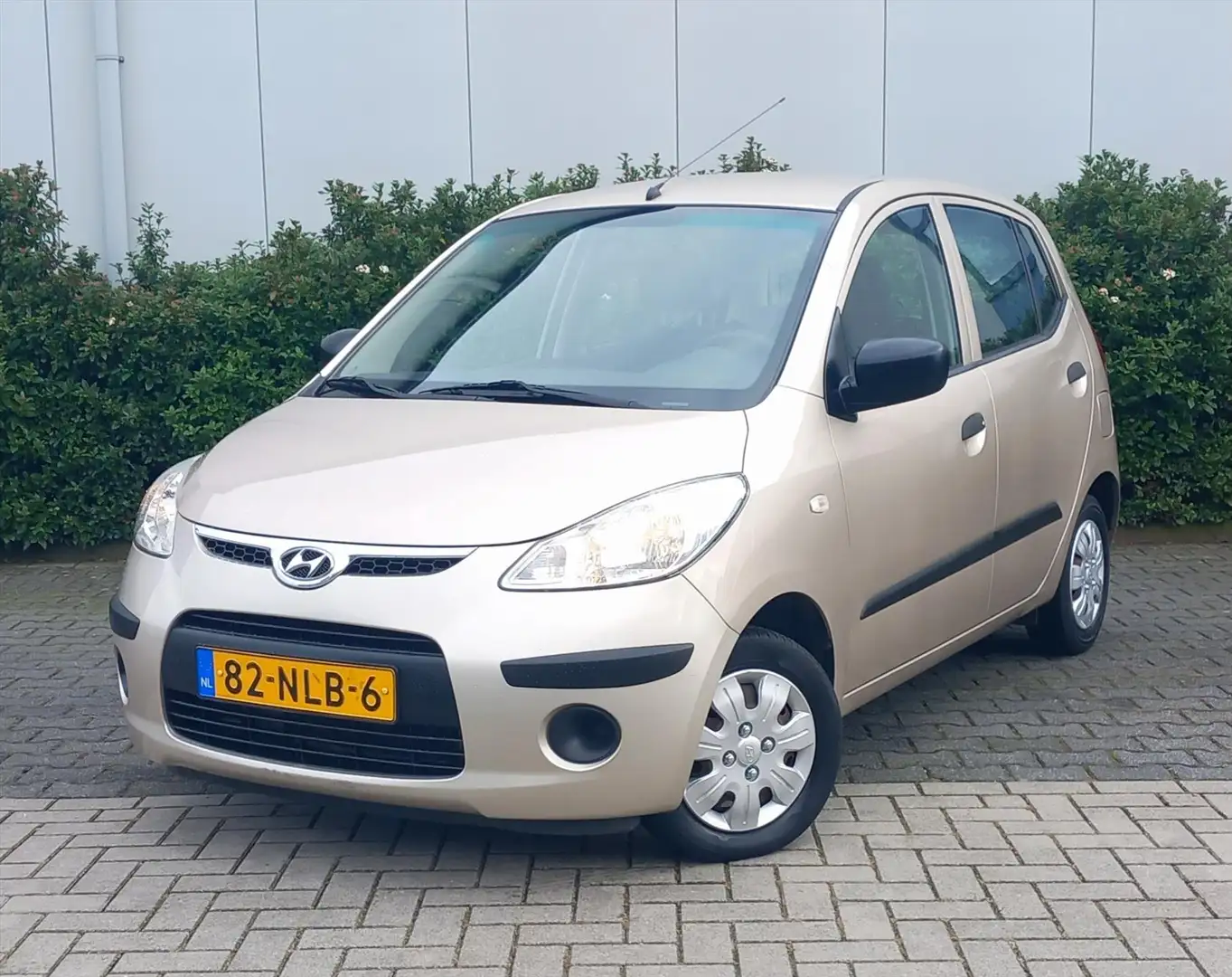 Hyundai i10 1.1I 5DR Active Cool Beige - 1