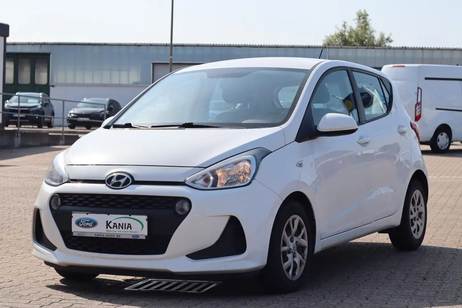 Hyundai i10 Trend Blanc - 1