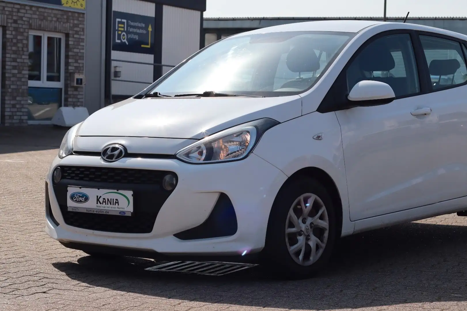 Hyundai i10 Trend Blanc - 2
