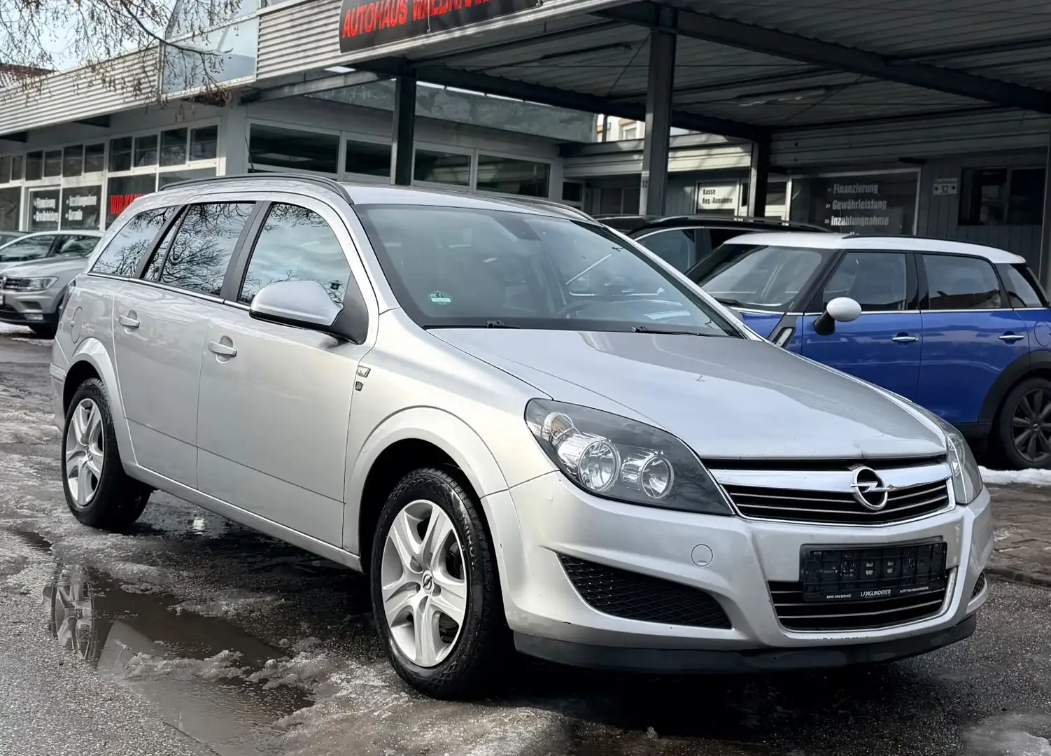 Opel Astra H Caravan Edition "111 Jahre"/TÜV AU 11.27 Silber - 1