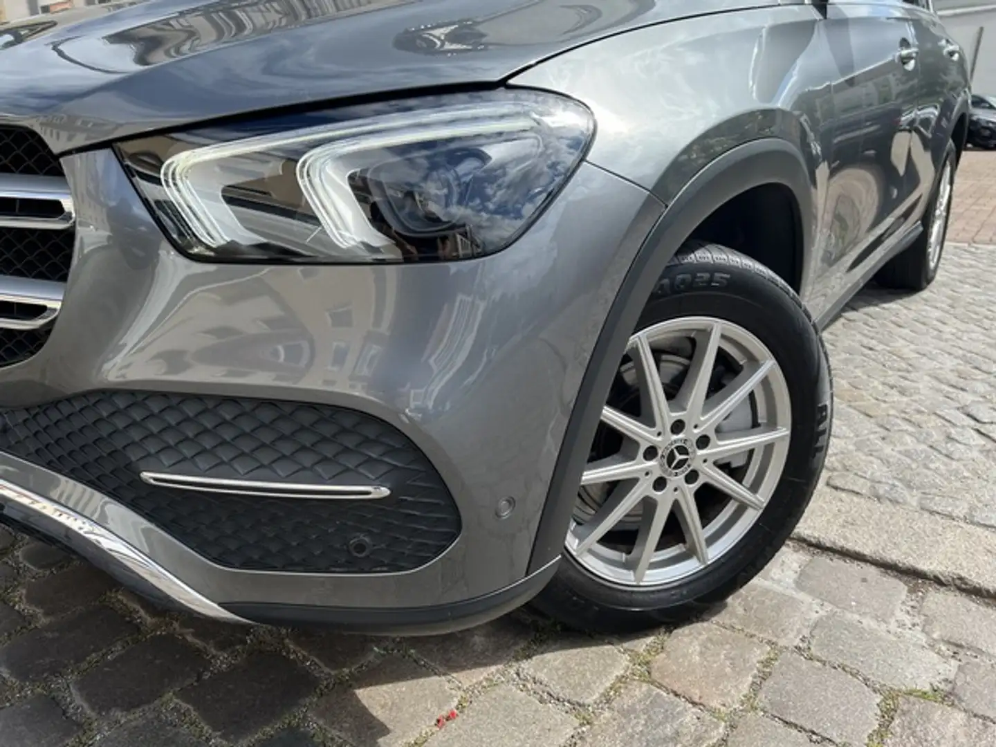 Mercedes-Benz GLE 300 d 4Matic LED*STANDH*SHZ*SPUR*MBUX*360° Grigio - 2