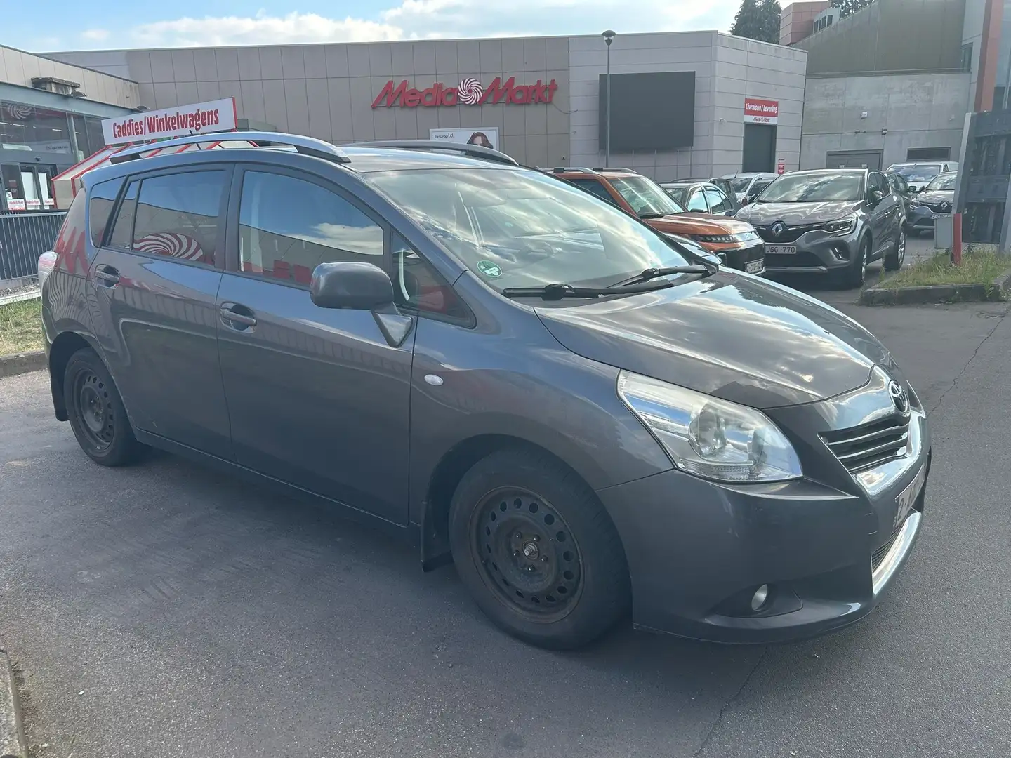 Toyota Corolla Verso 2.0 Turbo D4D Linea Luna - 1