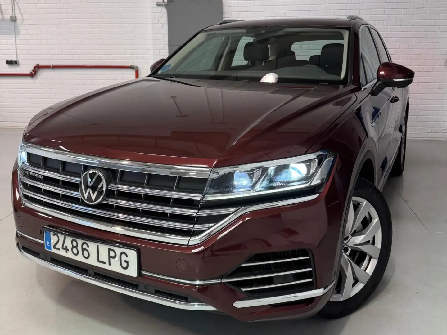 Volkswagen Touareg 3.0TSI V6 eHybrid Atmosphere 4Motion Tiptronic Burdeos - 1