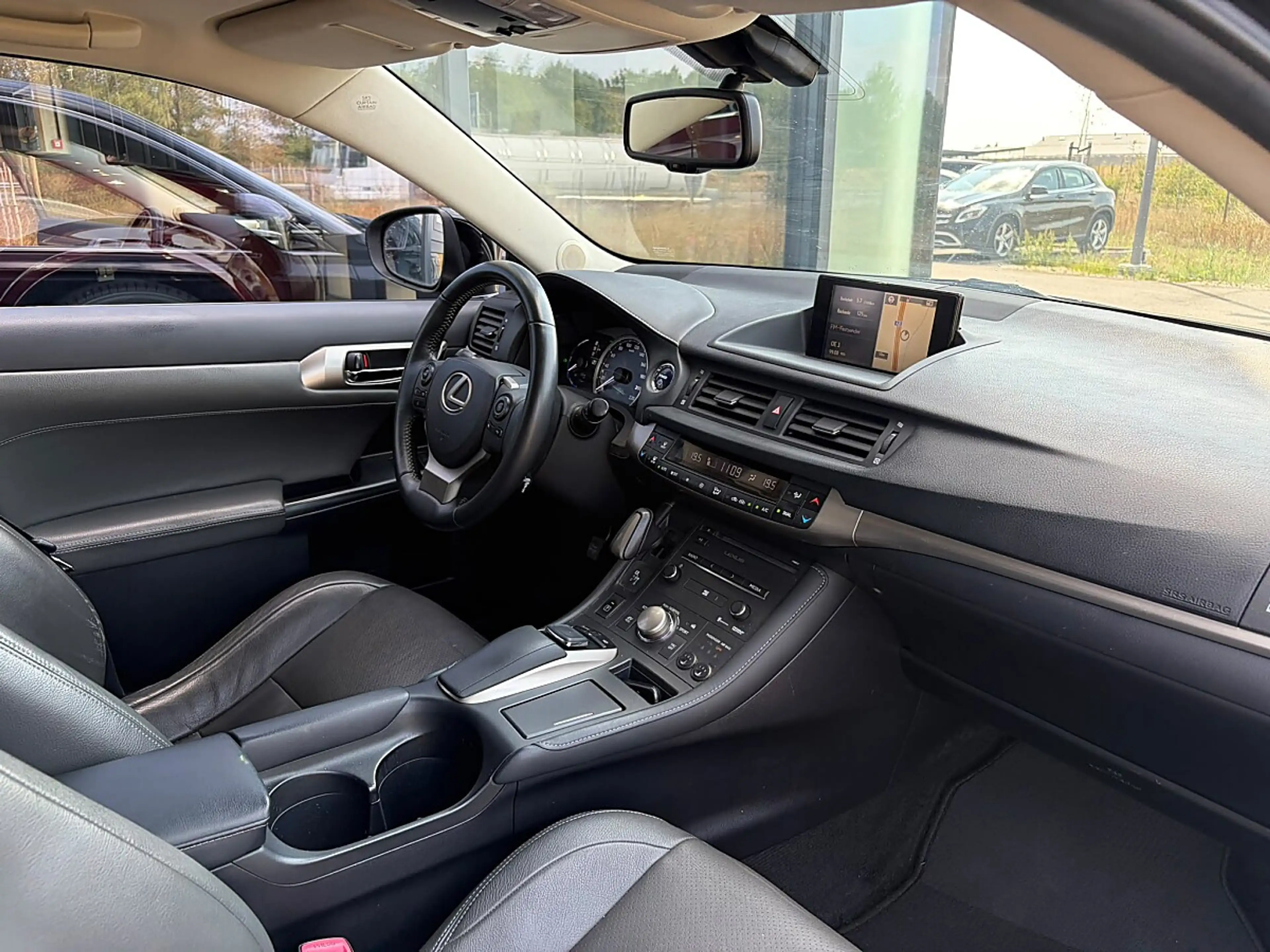 Lexus CT 200h Automatik / NAVI / LEDER — photo 9