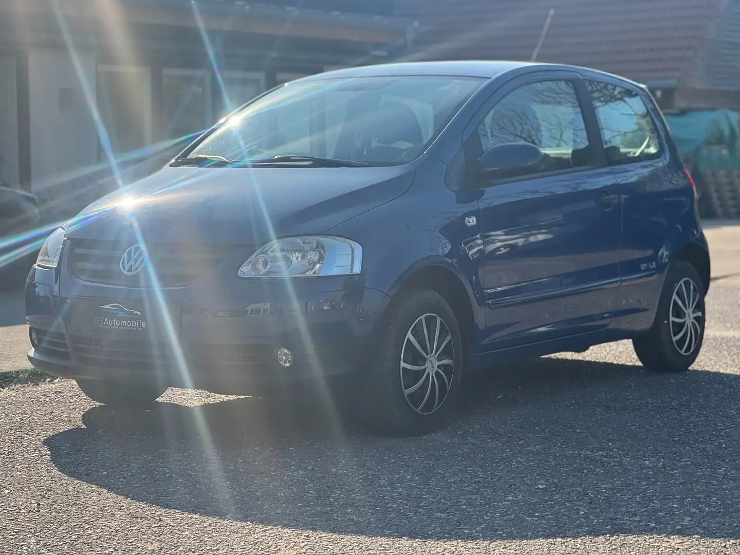 Volkswagen Fox Fox 1.2 Style Blau - 1