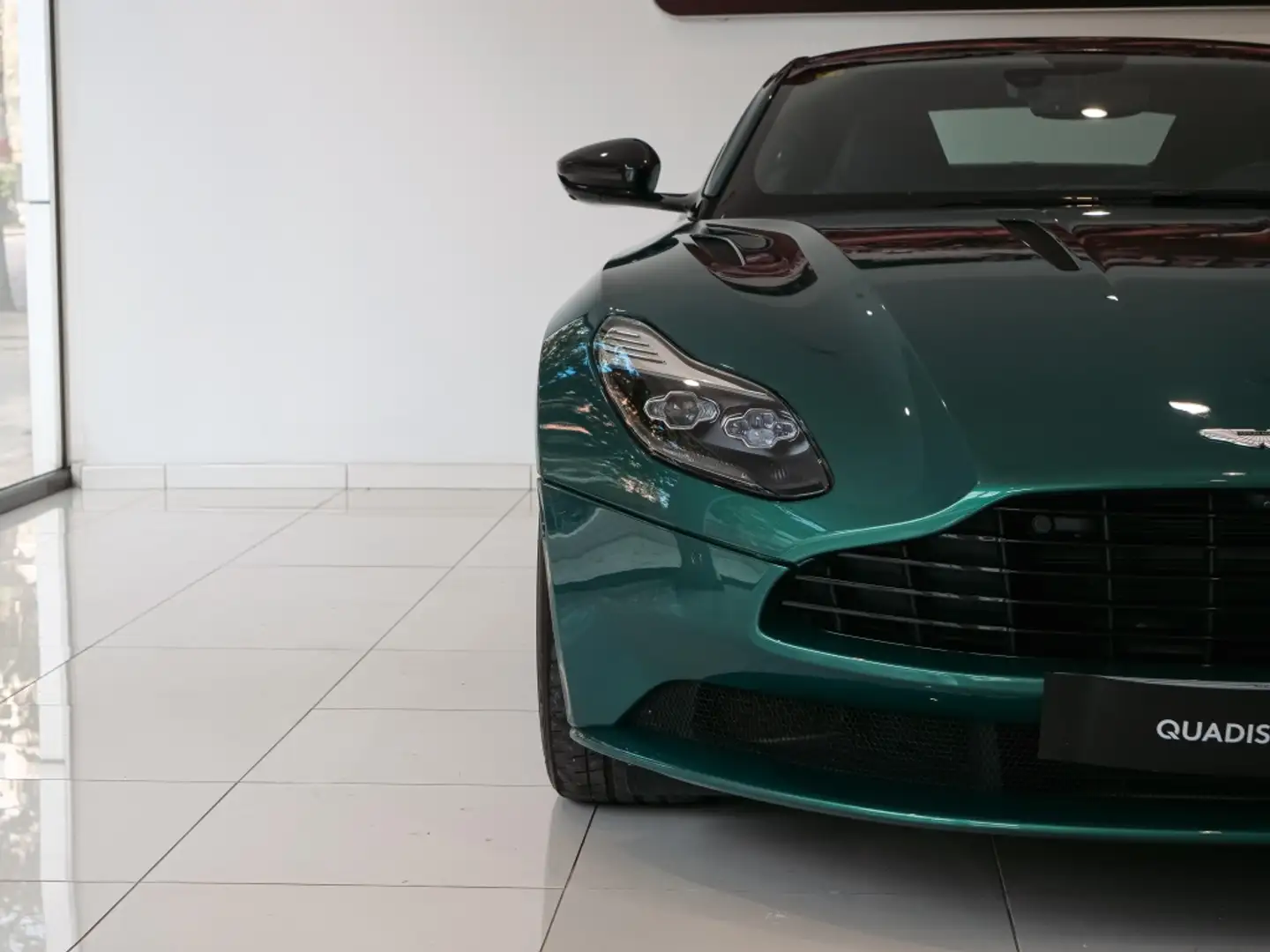 Aston Martin DB11 5.2 608 Verde - 2