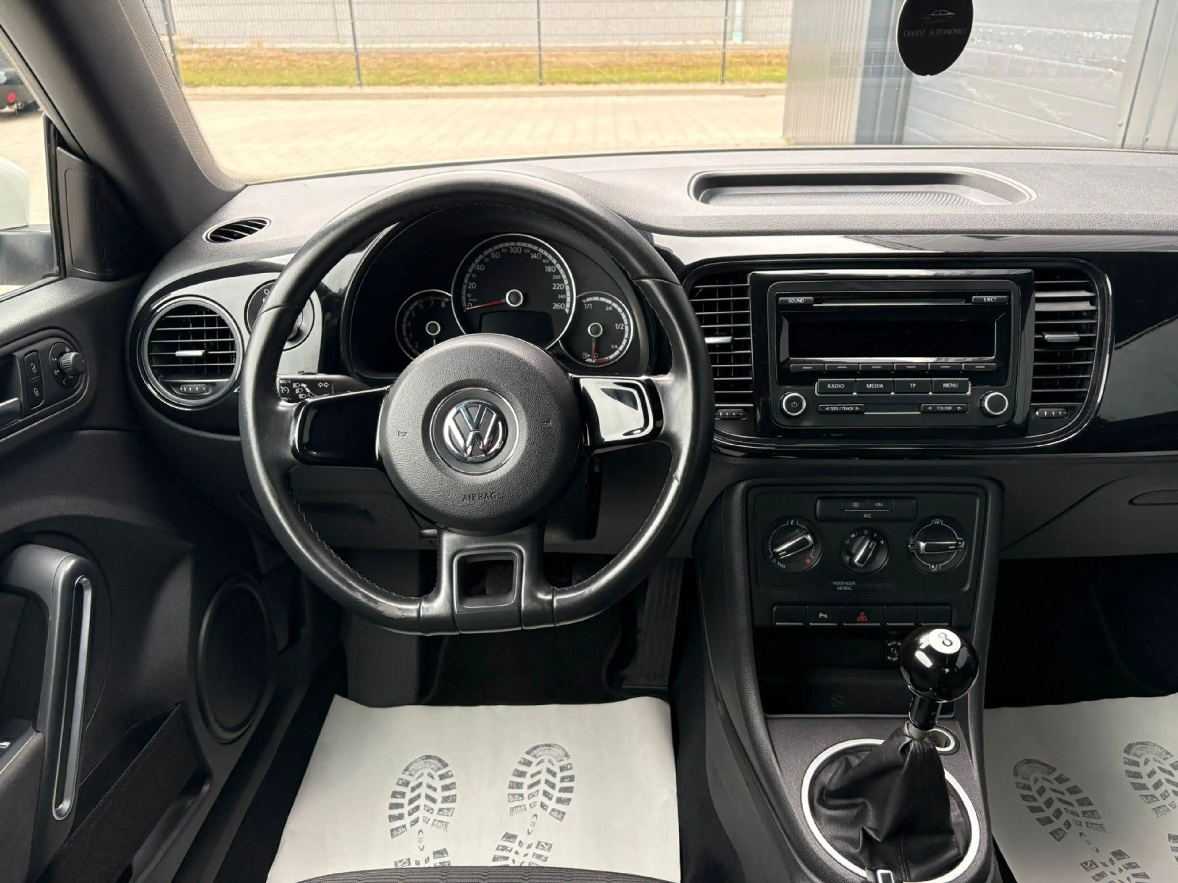 Volkswagen Beetle *Tempomat*Klima*PDC* — photo 11