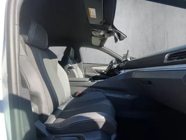 Peugeot 3008 view 13