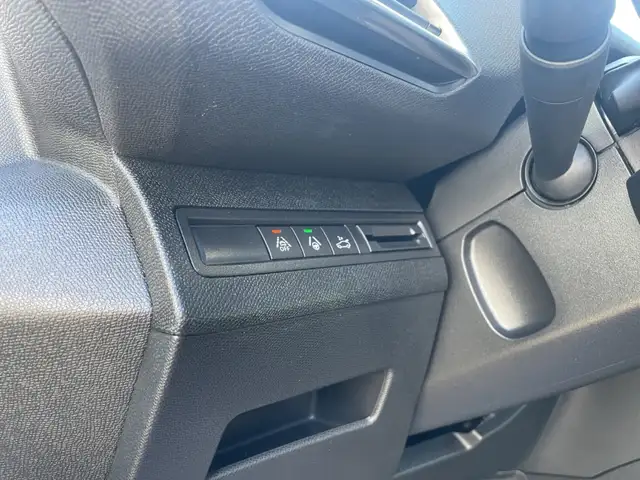 Peugeot 3008 view 19