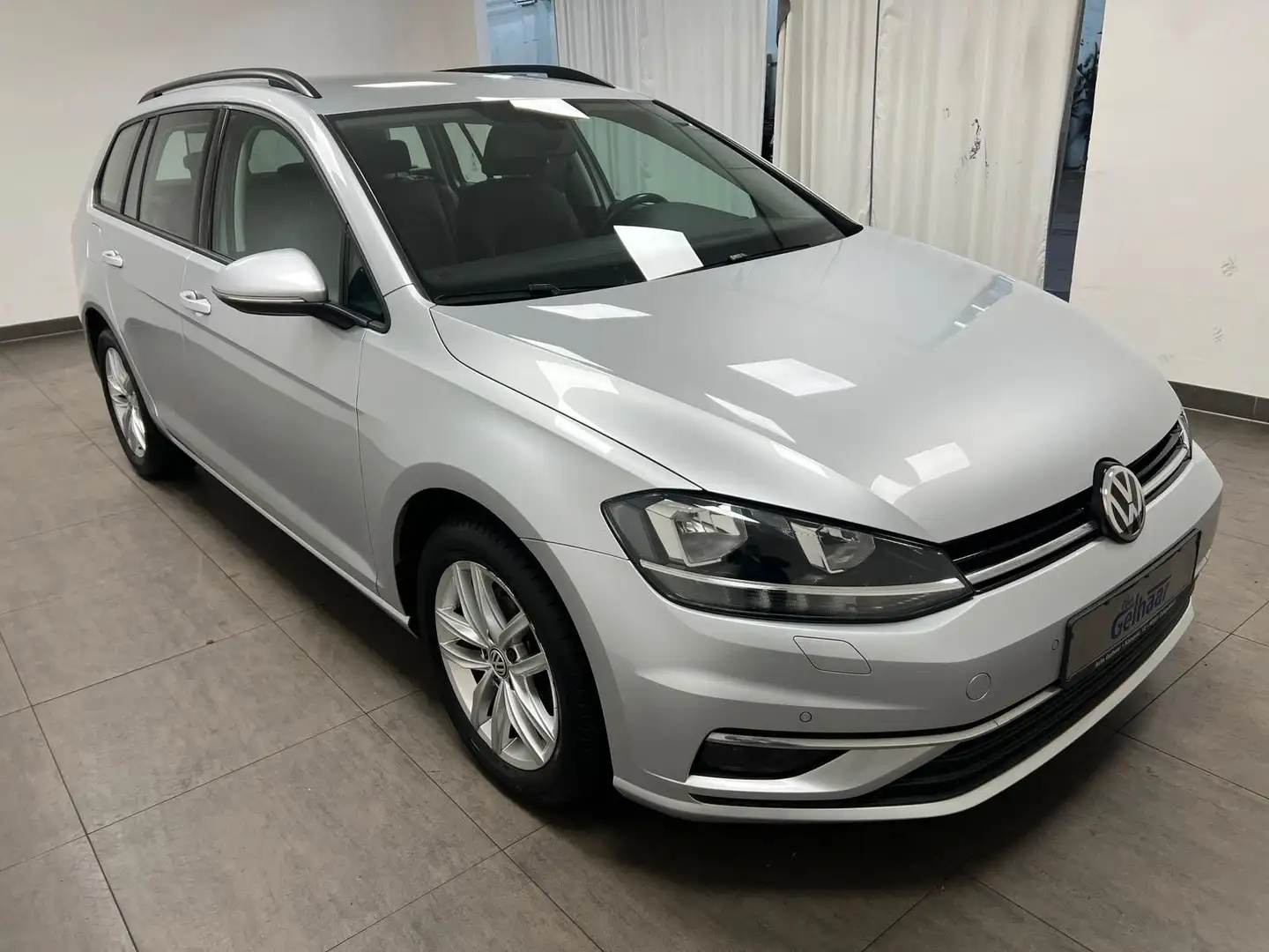 Volkswagen Golf VII Variant Comfortl. Alu Klima Navi AHK Zilver - 2