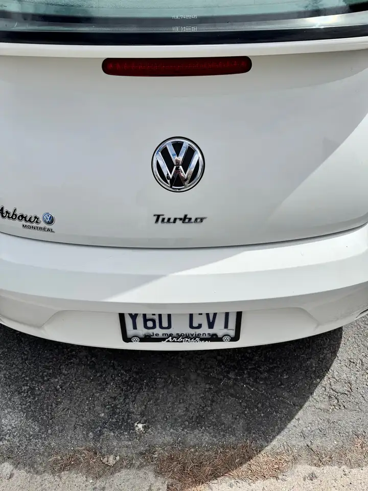 Volkswagen Beetle снимка Volkswagen Beetle