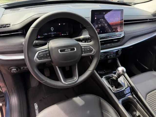 Jeep Compass view 9