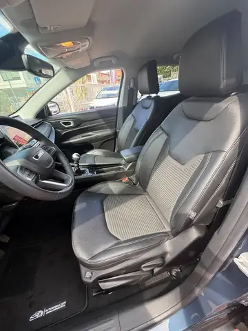 Jeep Compass view 11